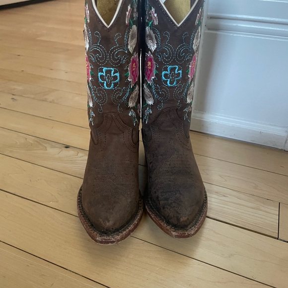 Kids Brown Floral Embroidered Boots - Picture 2 of 5